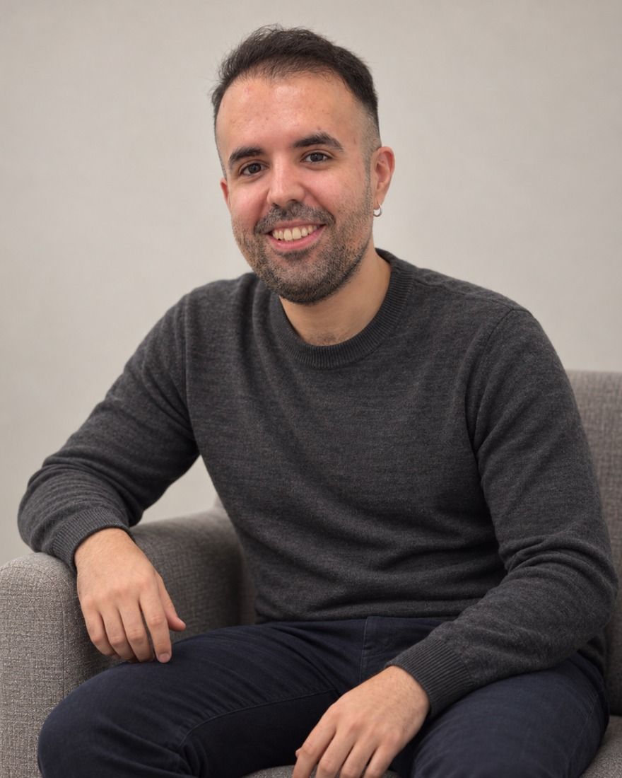 Pablo Maestro en su consulta de Tarragona
